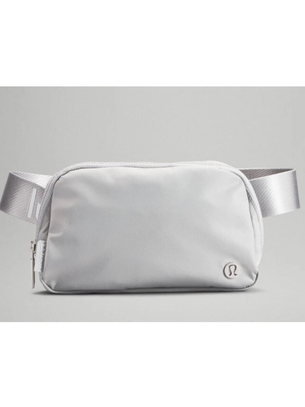 lululemon athletica like new  Everywhere Silver/Light Gray Belt Bag